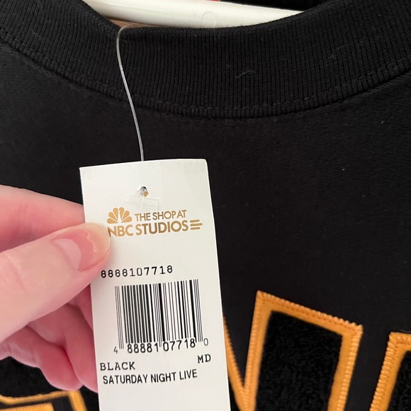 SNL 50 Black Gold Sweatshirt Medium Embroidered Limited Edition 1975 - 2025 - Picture 4 of 10